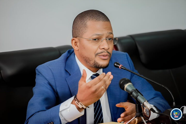 Didier-Budimbu-exige-une-application-stricte-des-mesures-liees-au-transport-des-produits-petroliers-fotor-20250106132412